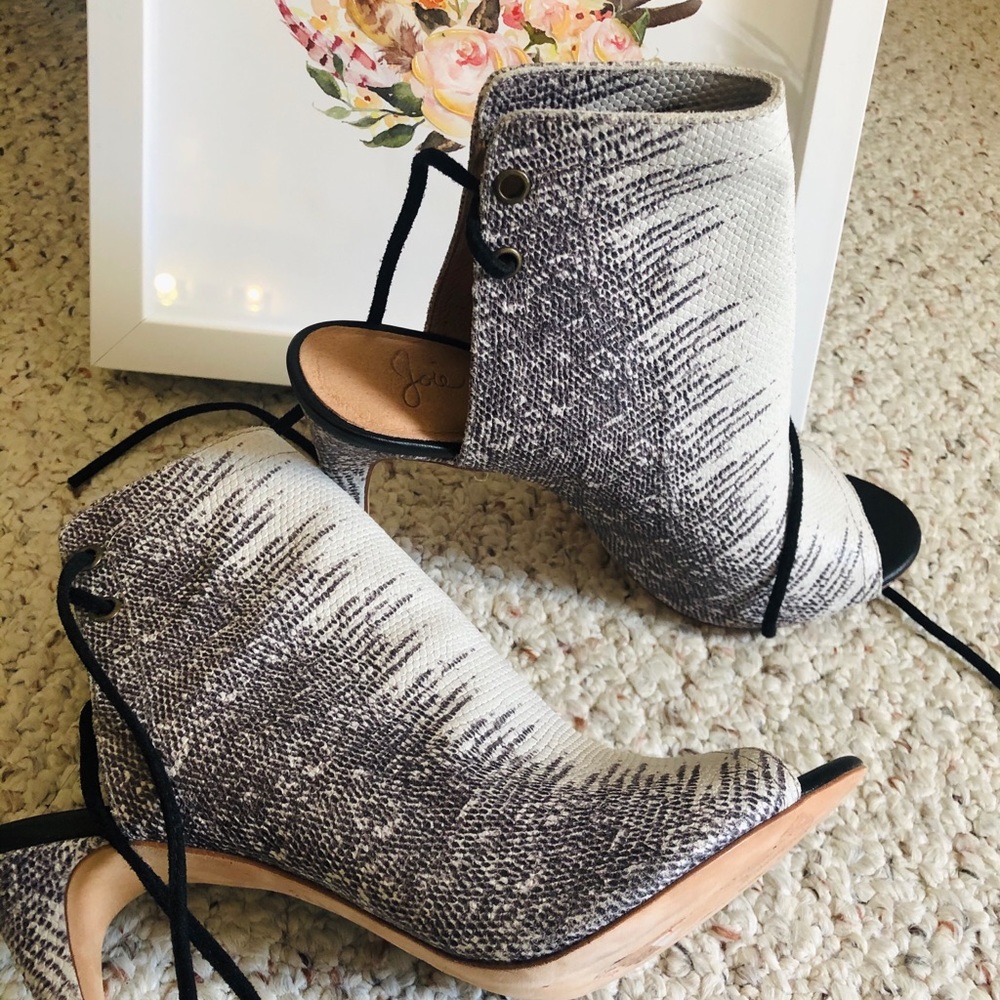 Joie Shoes